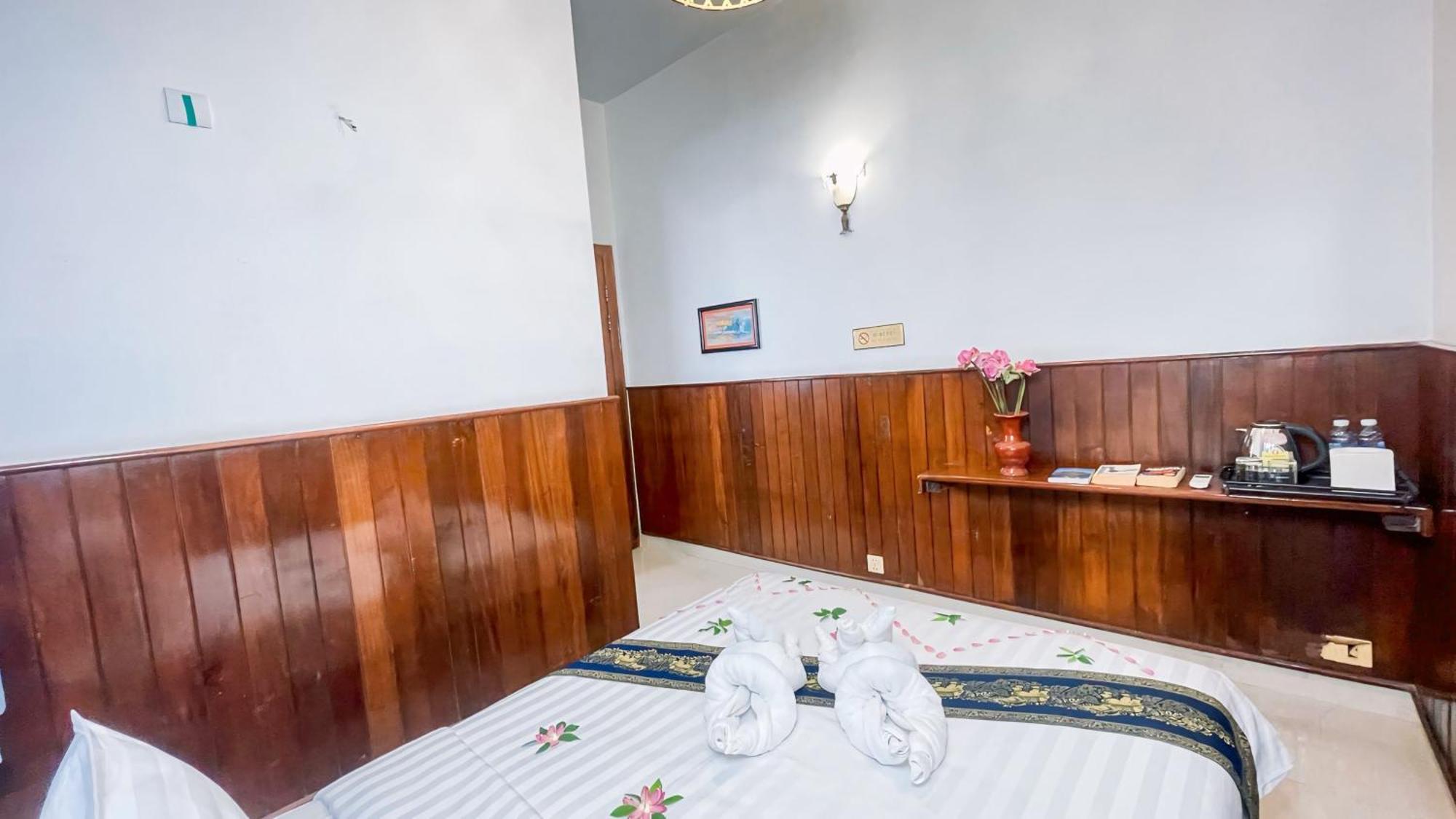 The Center Point Hotel Siem Reap Bagian luar foto