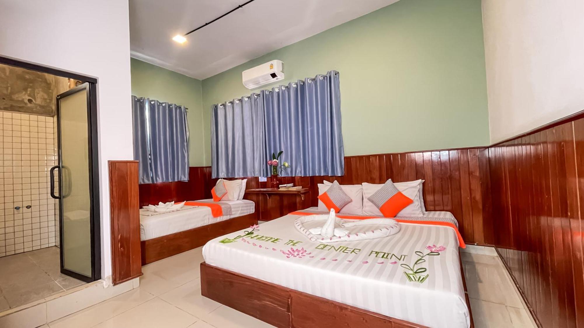 The Center Point Hotel Siem Reap Bagian luar foto
