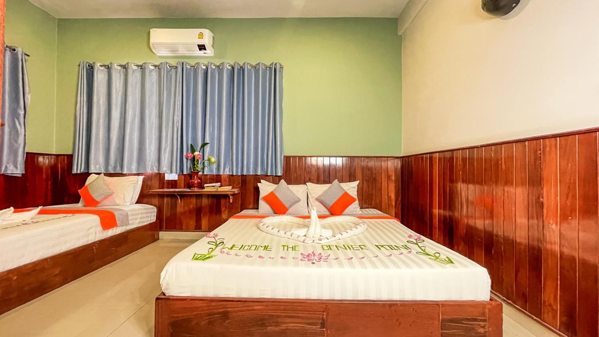 The Center Point Hotel Siem Reap Bagian luar foto