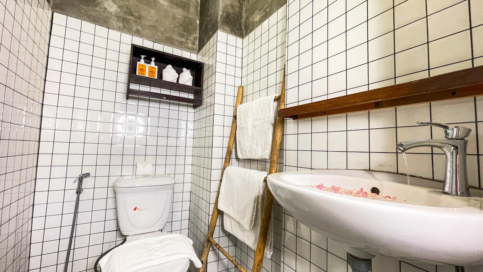 The Center Point Hotel Siem Reap Bagian luar foto