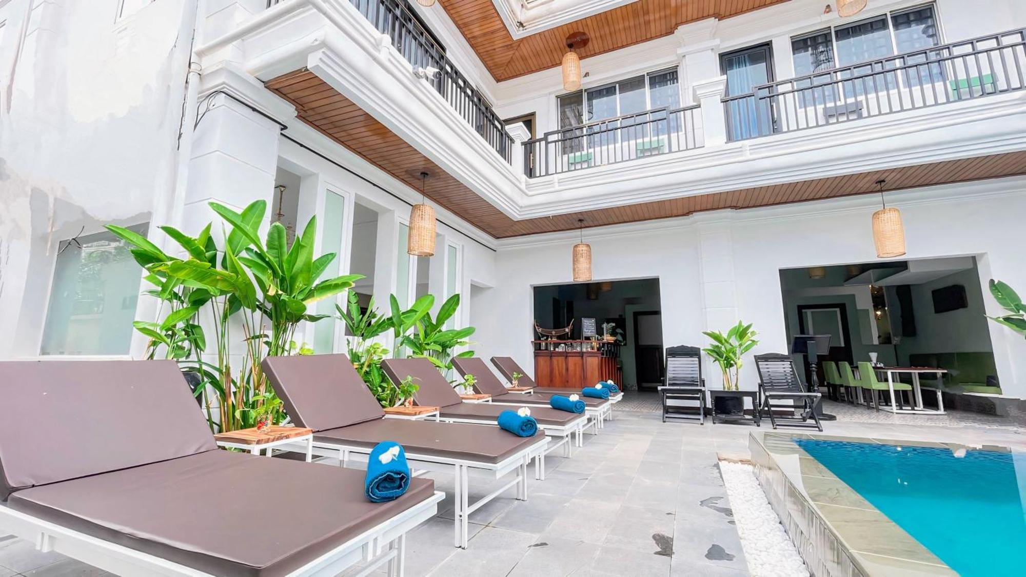 The Center Point Hotel Siem Reap Bagian luar foto