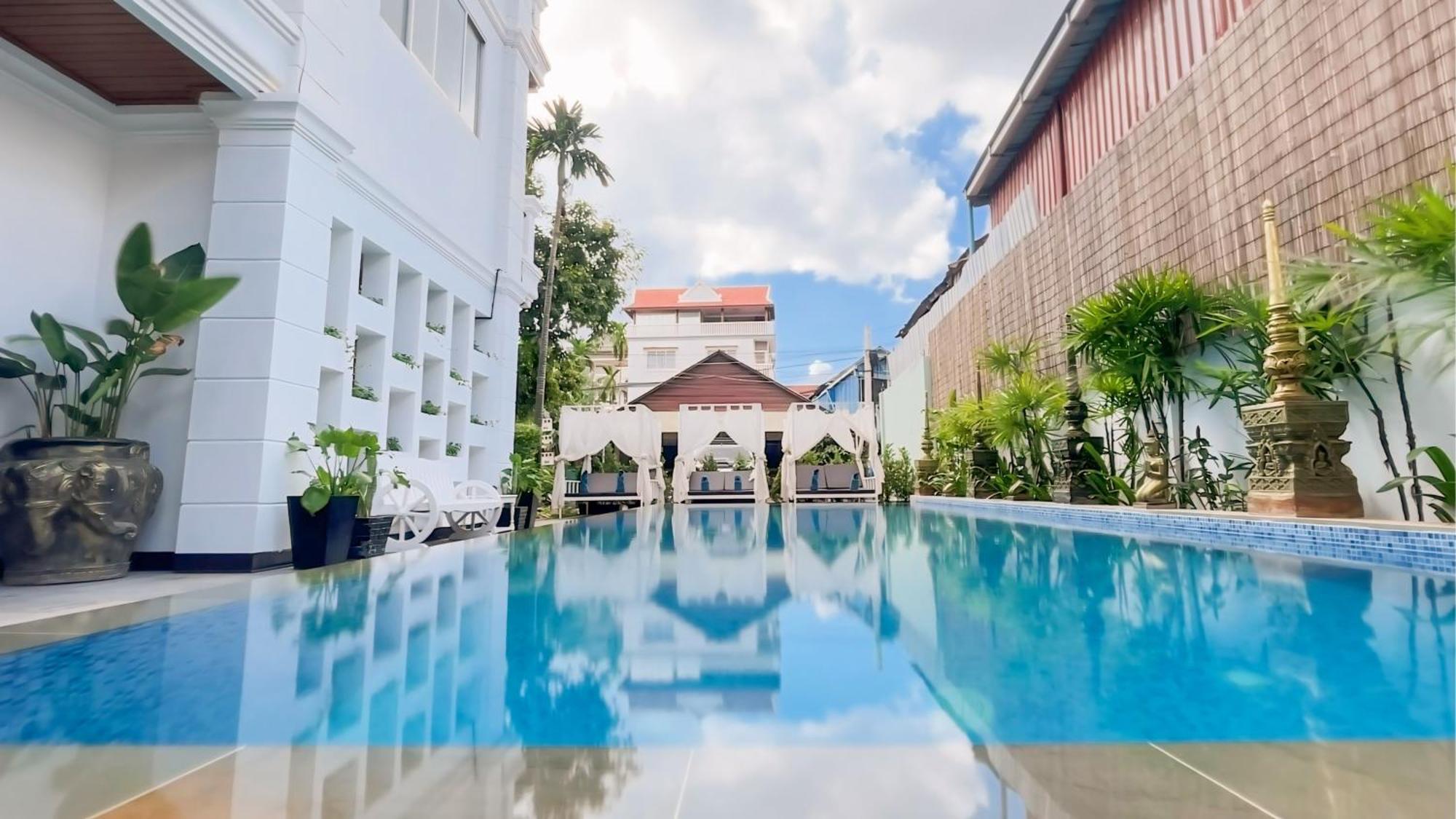 The Center Point Hotel Siem Reap Bagian luar foto
