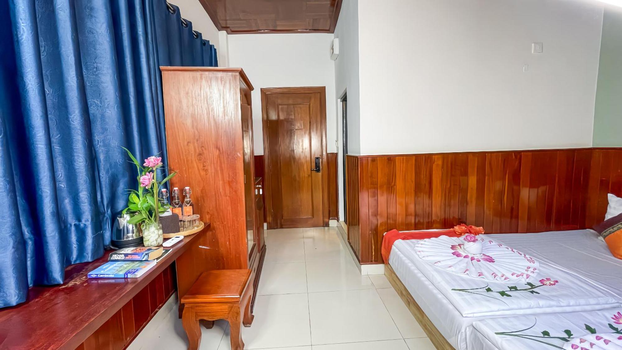 The Center Point Hotel Siem Reap Bagian luar foto